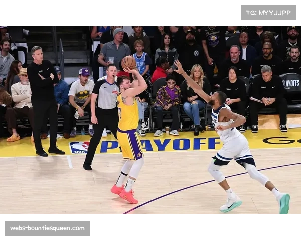 ESPN模型更新季后赛概率:湖人晋级希望降至35%,火箭冲入前六 ESPN模型更新季后赛概率:湖人晋级希望降至35%,火箭冲入前六